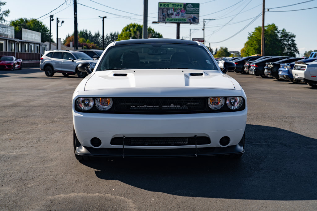 Used 2014 Dodge Challenger SRT8 Core w/ Satin Vapor Edition RWD image 3