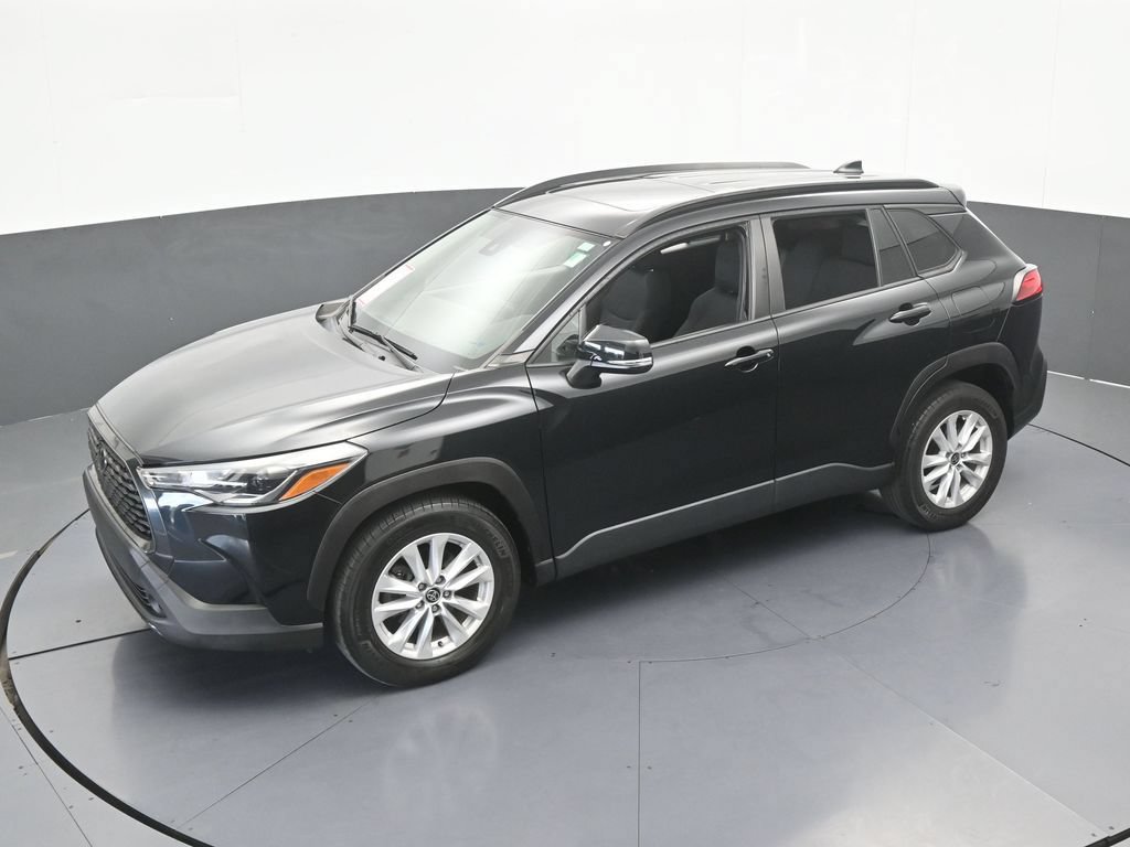 Used 2022 Toyota Corolla Cross LE w/ Moonroof Package FWD image 41