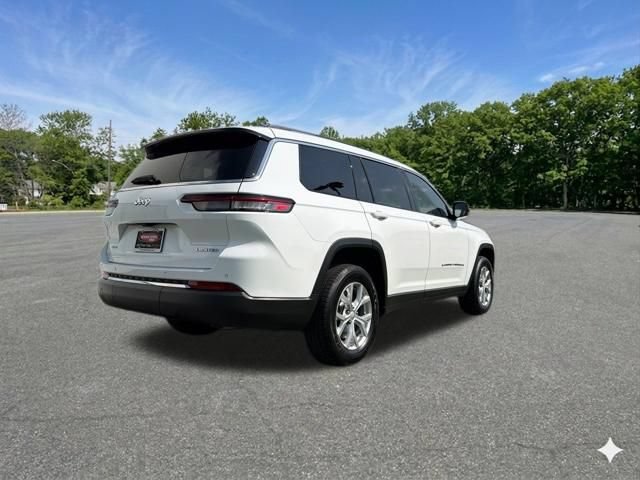 Used 2023 Jeep Grand Cherokee L Limited AWD/4WD image 9