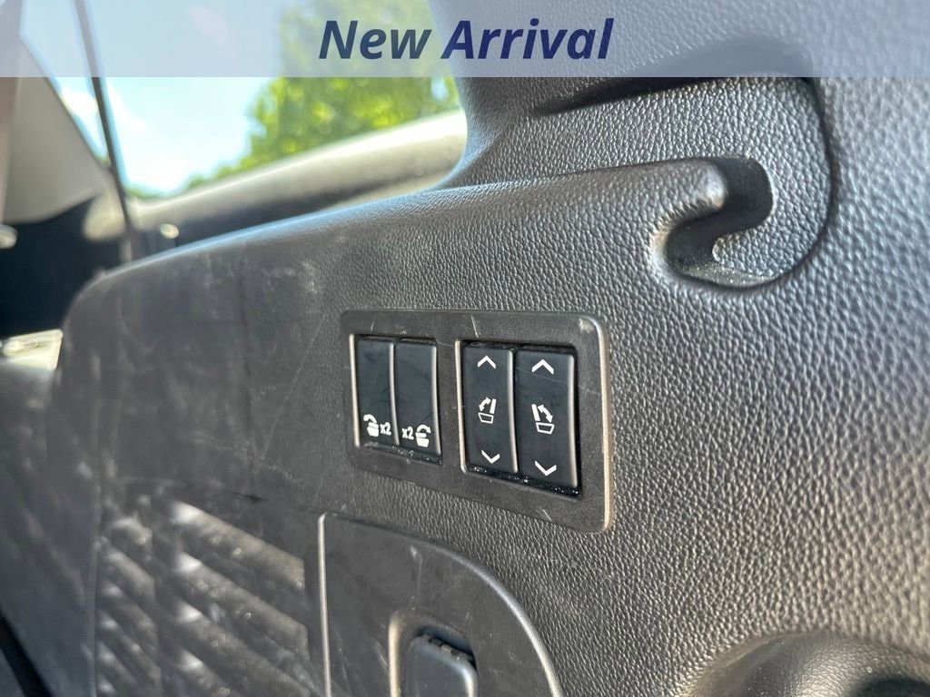 Used 2015 GMC Yukon XL Denali w/ Premium Package AWD/4WD image 12