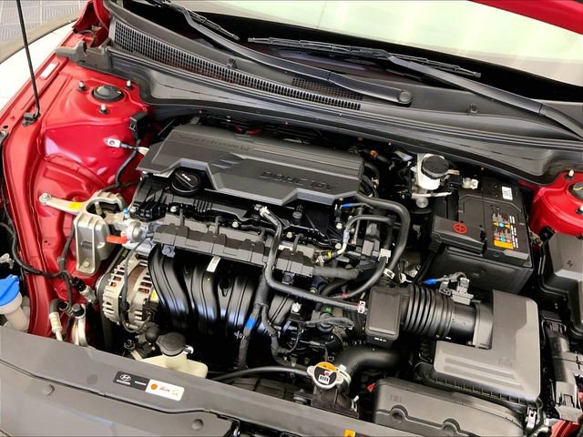 Used 2023 Hyundai Elantra SEL image 30