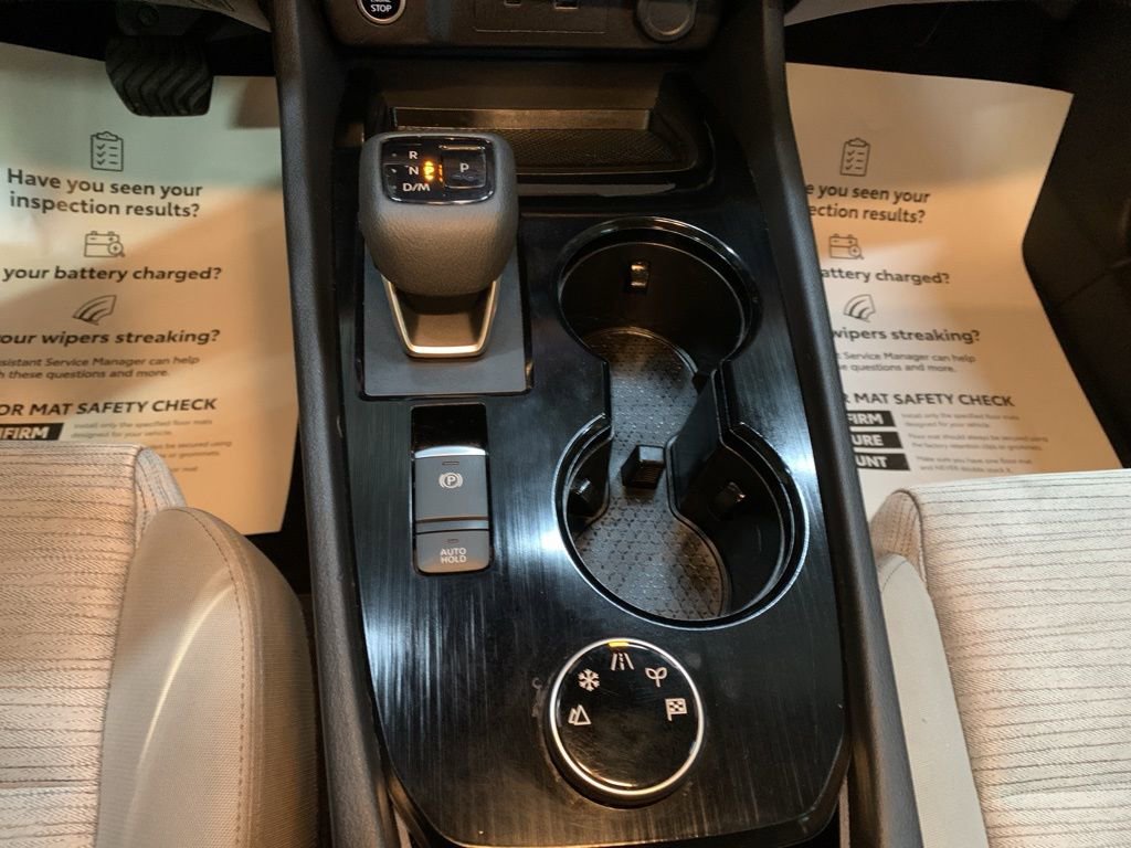 Used 2023 Nissan Rogue SV image 24