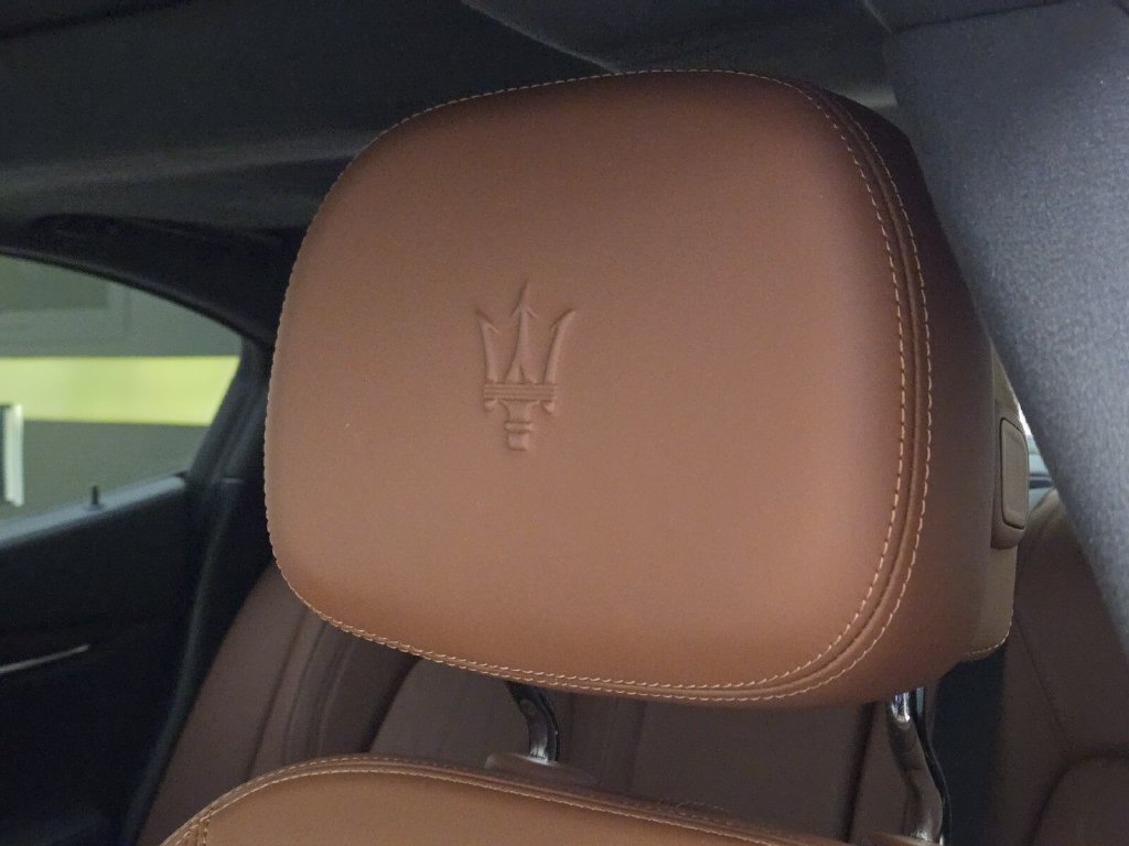 Certified 2023 Maserati Ghibli Modena RWD image 31