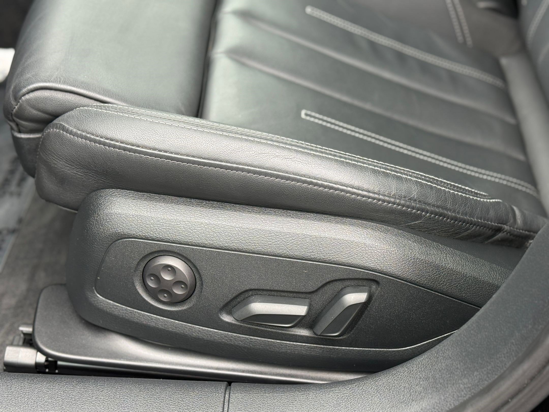 Used 2023 Audi A4 2.0T Premium Plus image 14