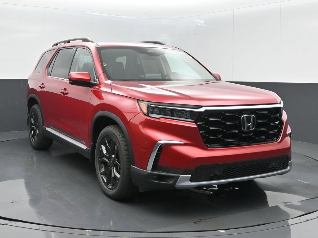New 2025 Honda Pilot Touring image 2