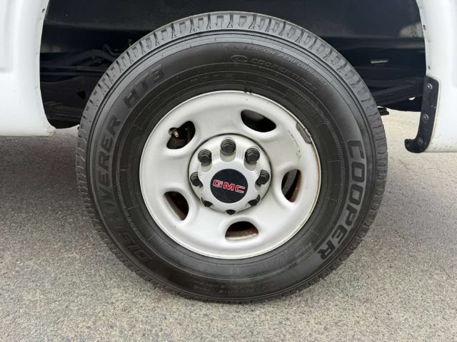 Used 2023 GMC Savana 2500 w/ Driver Convenience Package image 17