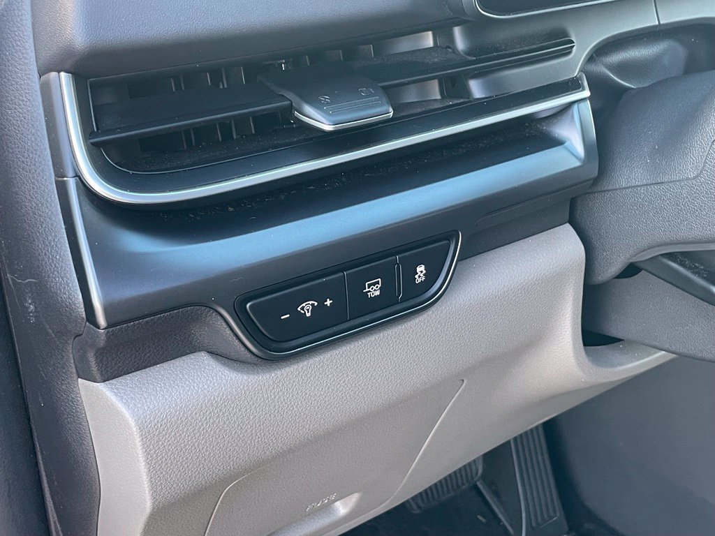 Used 2026 Kia Carnival LXS FWD image 12