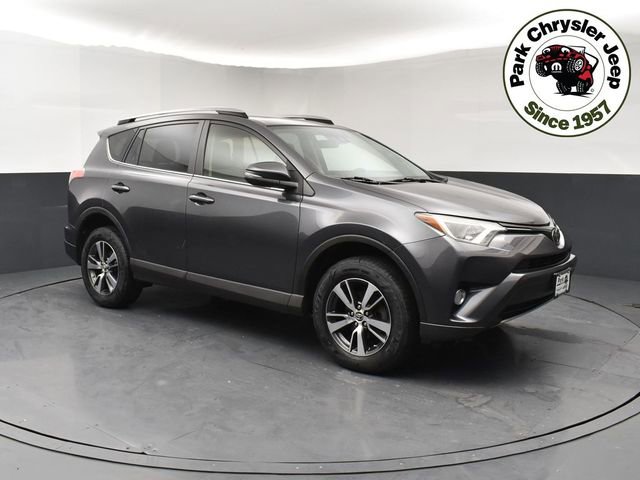 Used 2018 Toyota RAV4 XLE AWD/4WD image 1