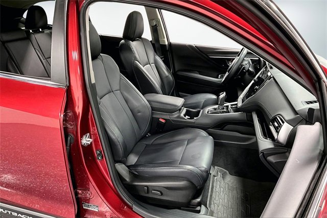 Used 2025 Subaru Outback Limited image 28