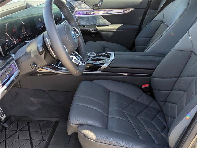 Used 2025 BMW 750e xDrive w/ Executive Package AWD/4WD image 17