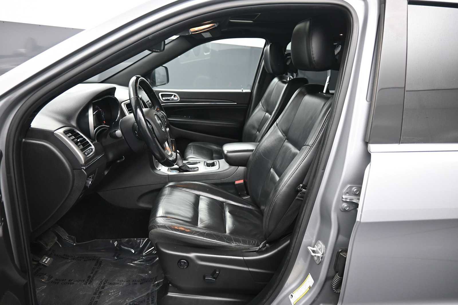 Used 2018 Jeep Grand Cherokee Limited AWD/4WD image 19