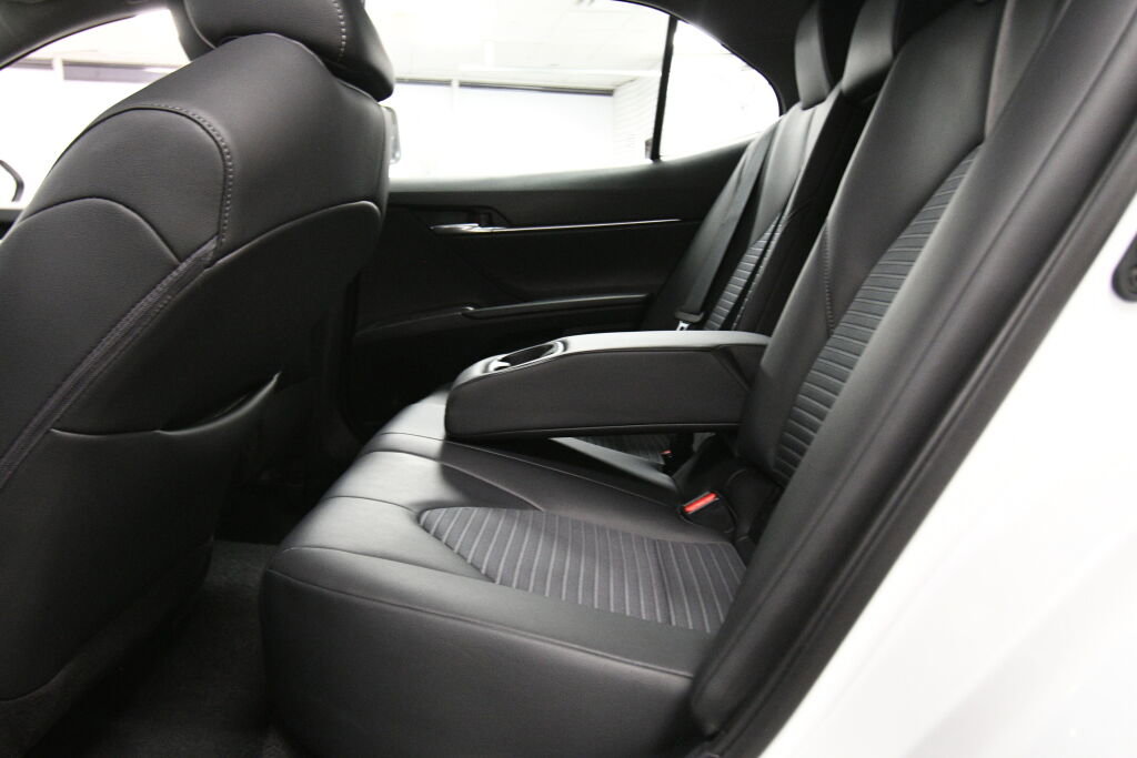 Certified 2024 Toyota Camry SE image 19