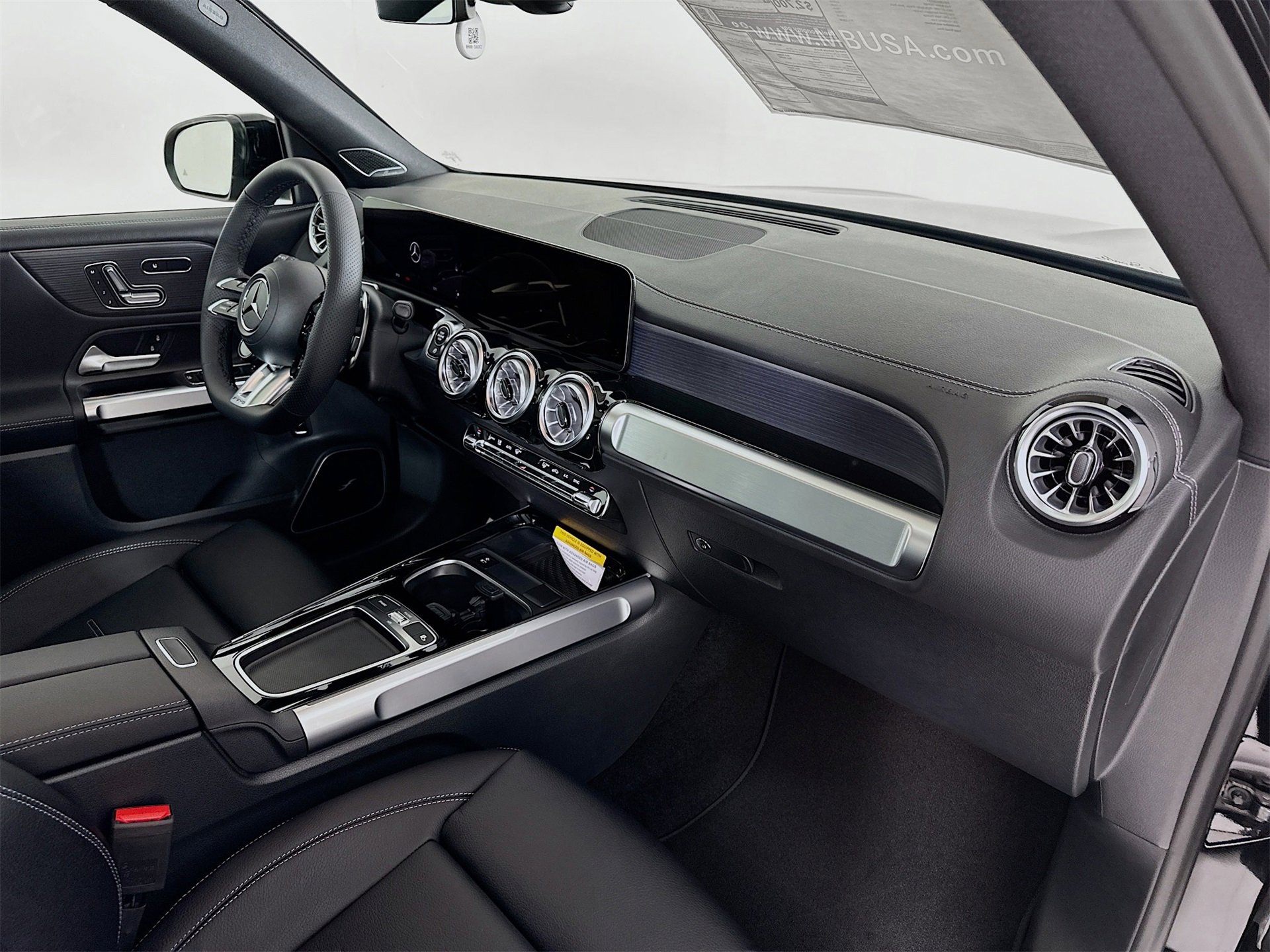 New 2026 Mercedes-Benz GLB 35 AMG 4MATIC image 32