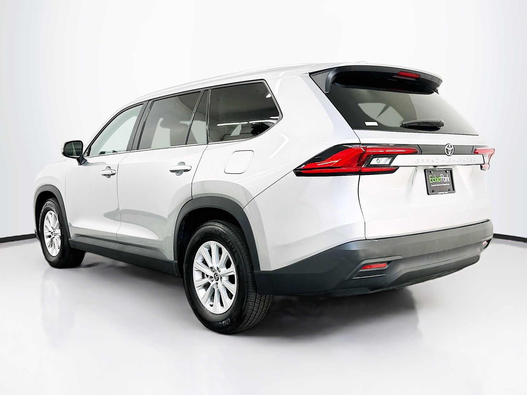 Used 2025 Toyota Grand Highlander AWD image 5