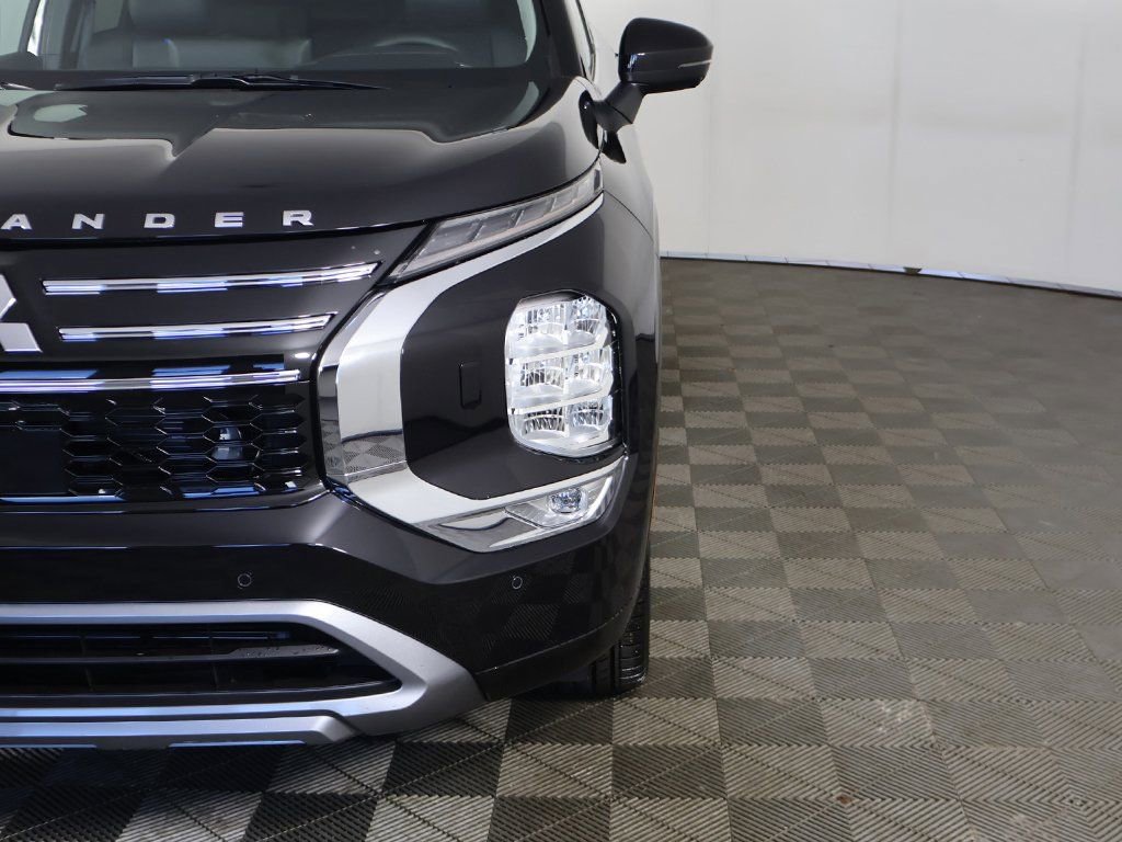 New 2025 Mitsubishi Outlander SEL AWD/4WD image 18