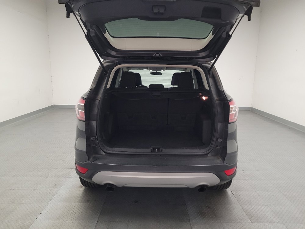 Used 2017 Ford Escape SE FWD image 29