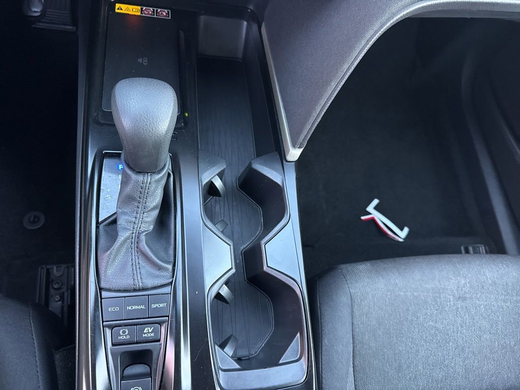 Used 2025 Toyota Camry LE image 14