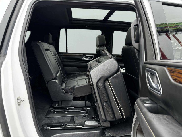 Used 2021 Chevrolet Suburban Premier w/ Premium Package image 49