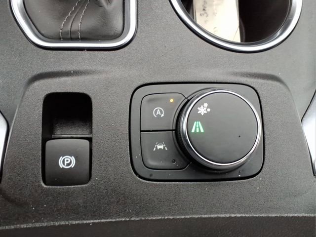 Used 2023 Chevrolet Traverse LT w/ LPO, Floor Liner Package image 22