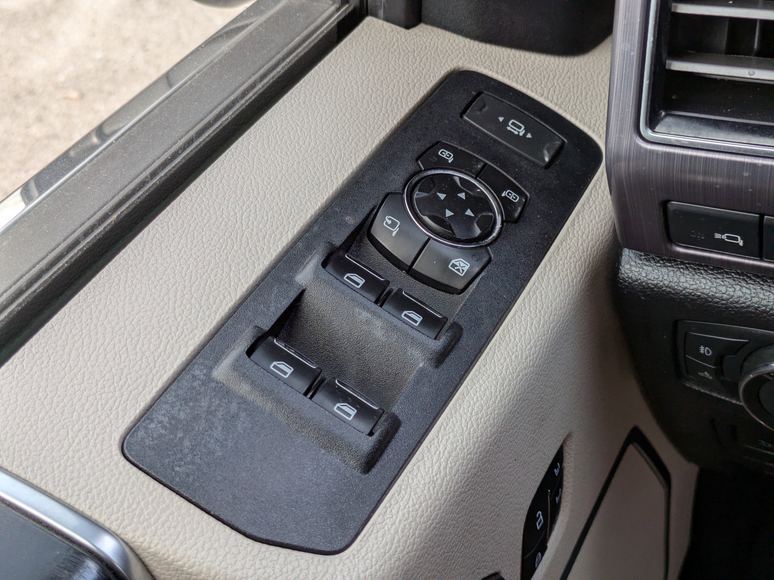 Used 2021 Ford F450 Limited w/ FX4 Off-Road Package image 32