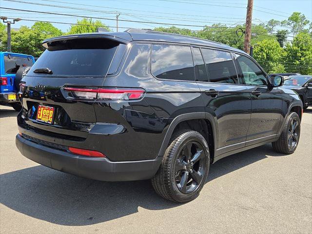 Certified 2025 Jeep Grand Cherokee L Limited w/ Luxury Tech Group II AWD/4WD image 6