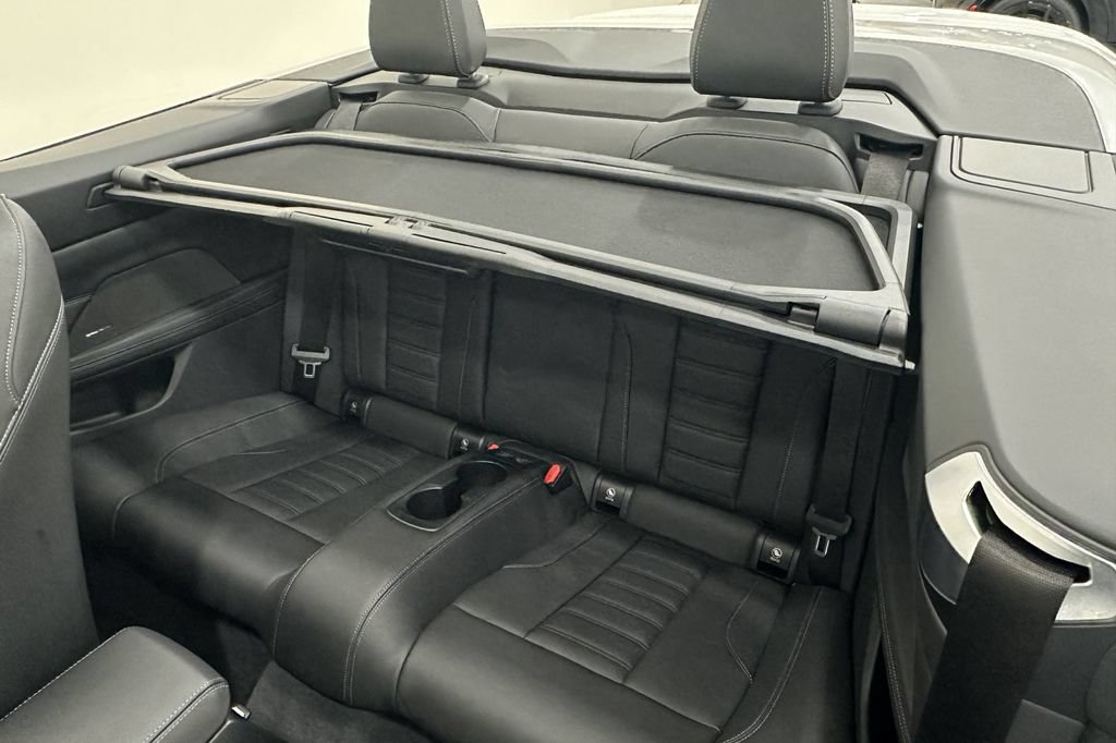 Used 2025 BMW 430i Convertible w/ Premium Package RWD image 14