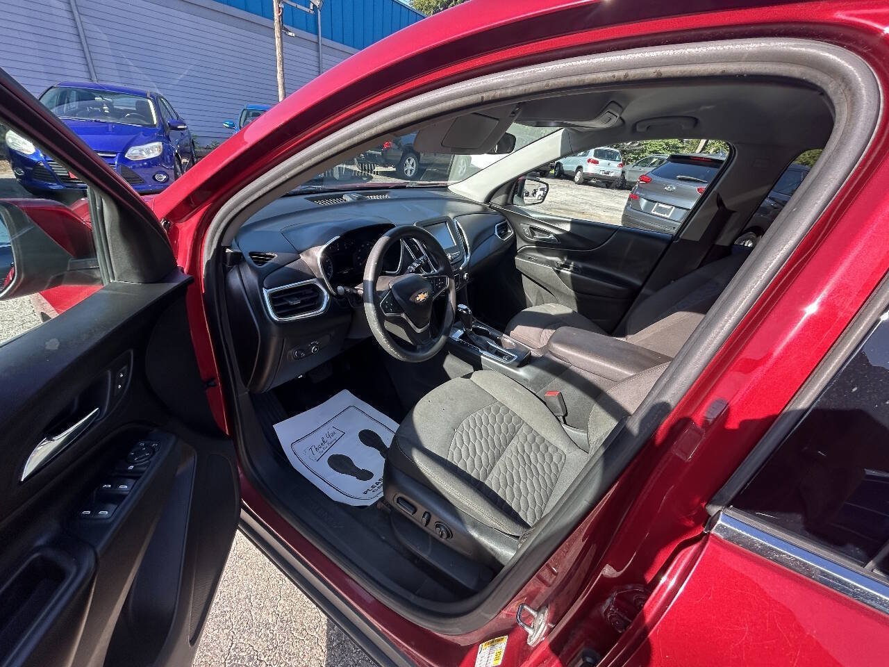 Used 2018 Chevrolet Equinox LT FWD image 6