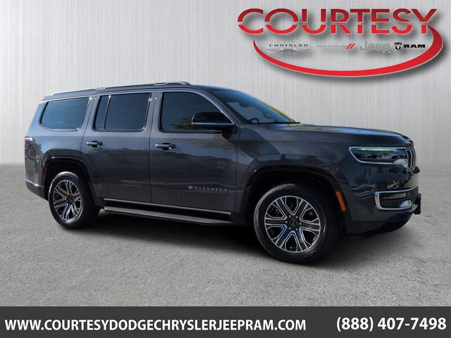 Used 2025 Jeep Wagoneer 4WD w/ Premium Group I image 1