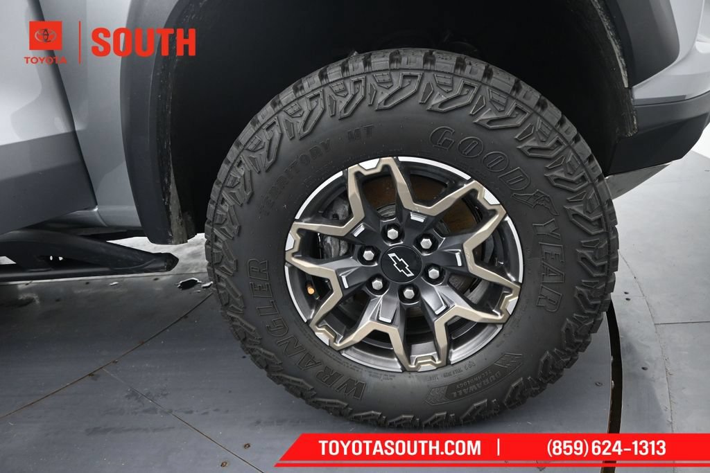 Used 2024 Chevrolet Colorado ZR2 w/ Technology Package AWD/4WD image 48