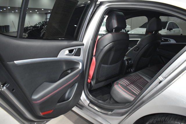 Used 2022 Genesis G70 3.3T w/ Sport Advanced Package image 31