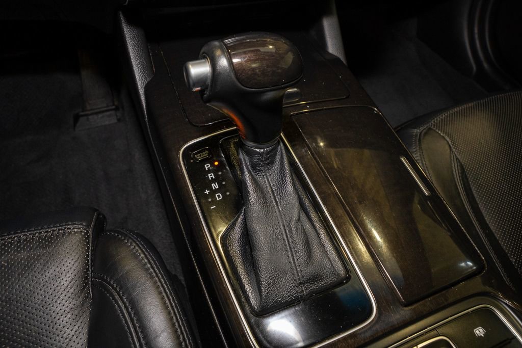 Used 2014 Kia Cadenza Premium w/ Luxury Package image 17