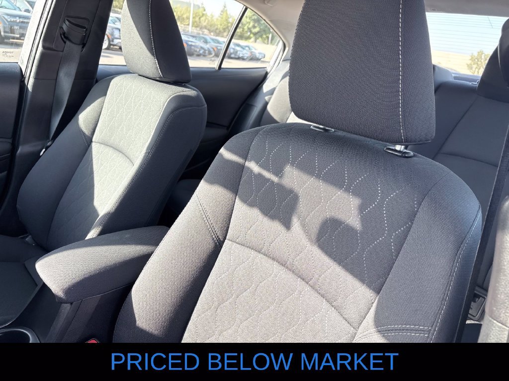 Used 2025 Toyota Corolla LE FWD image 11