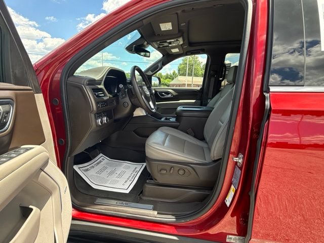 Certified 2023 GMC Yukon SLT w/ SLT Premium Package AWD/4WD image 19