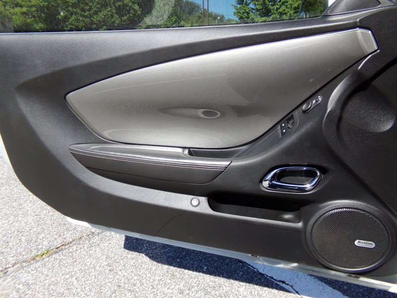 Used 2010 Chevrolet Camaro SS RWD image 41