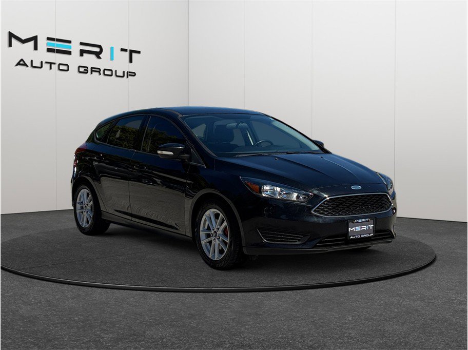Used 2015 Ford Focus SE FWD image 1