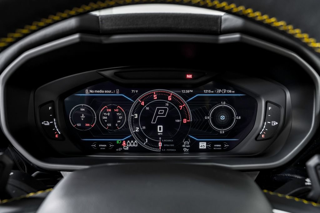 Used 2025 Lamborghini Urus S AWD/4WD image 17
