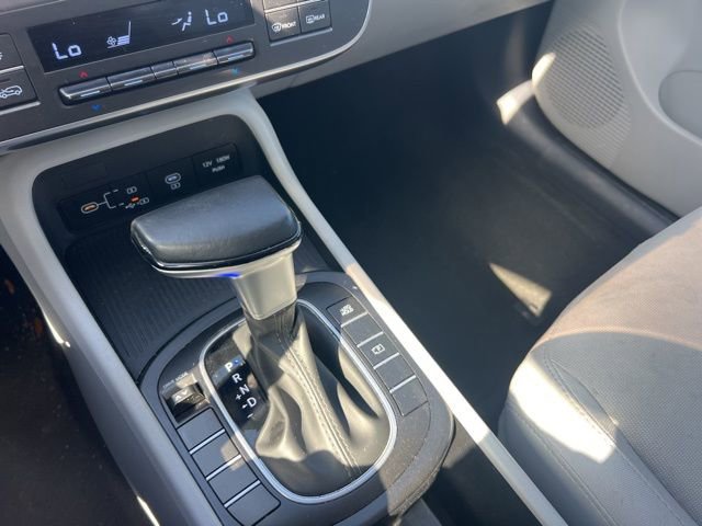 Used 2024 Hyundai Kona SEL image 10