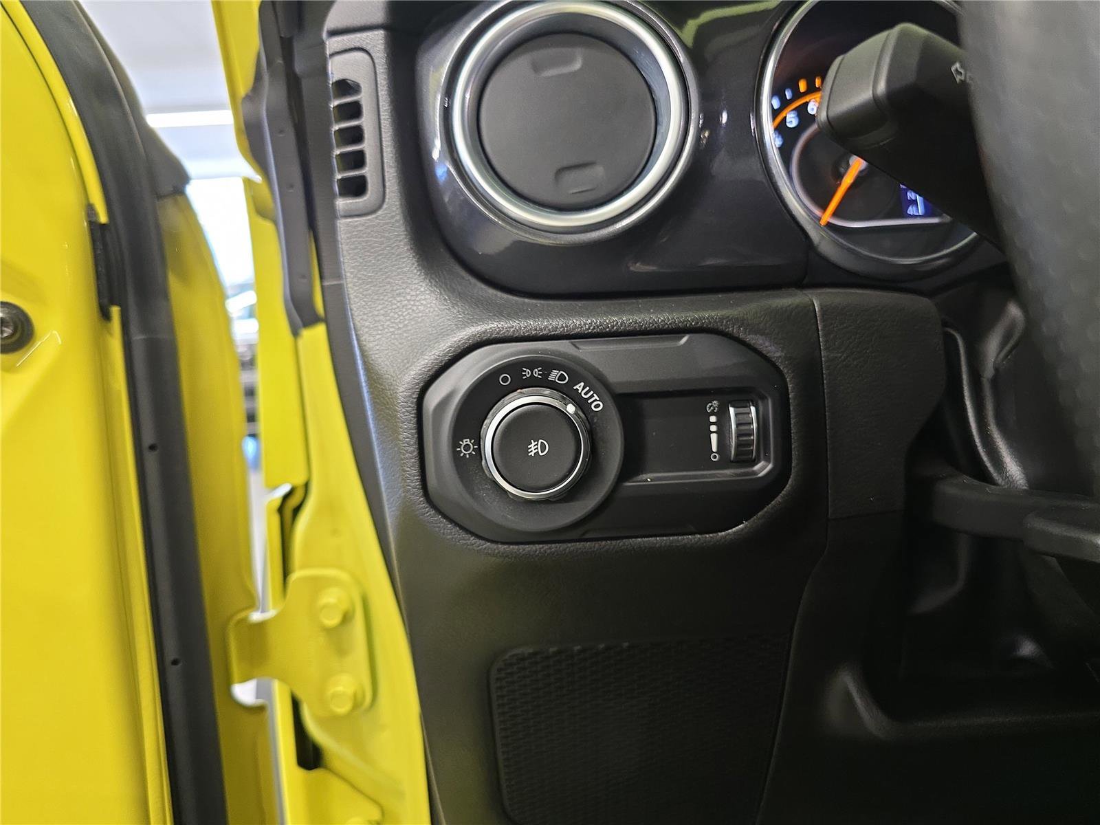 Used 2023 Jeep Wrangler Unlimited Rubicon 392 w/ Xtreme Recon 35" Tire Package image 33