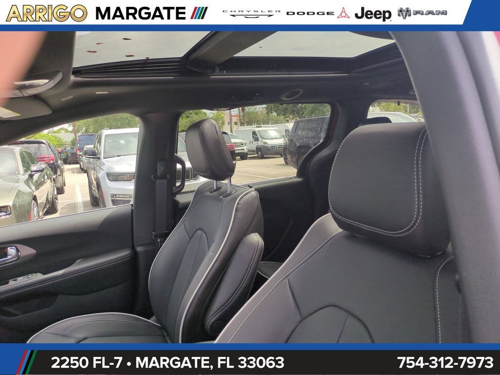 New 2027 Chrysler Pacifica Limited w/ Family Tech Group FWD image 22