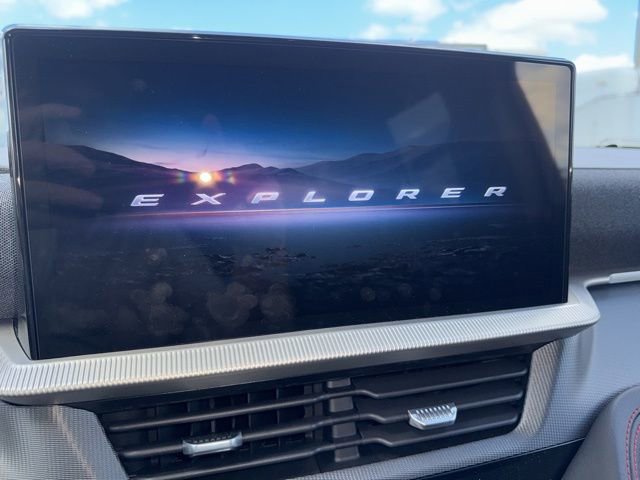 Used 2026 Ford Explorer ST-Line w/ ST-Line Street Pack RWD image 12