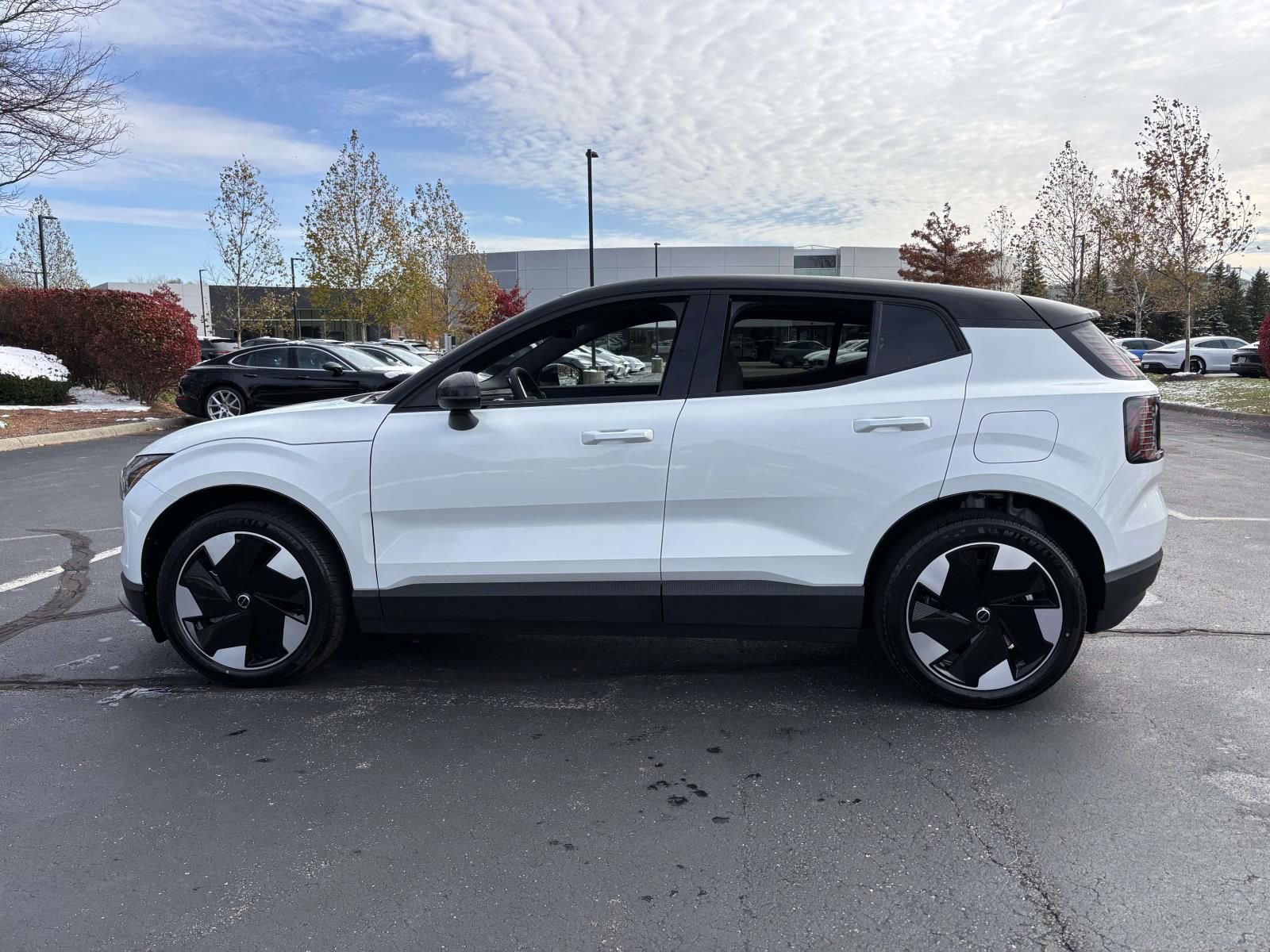 New 2026 Volvo EX30 Plus w/ Protection Package Premier image 4