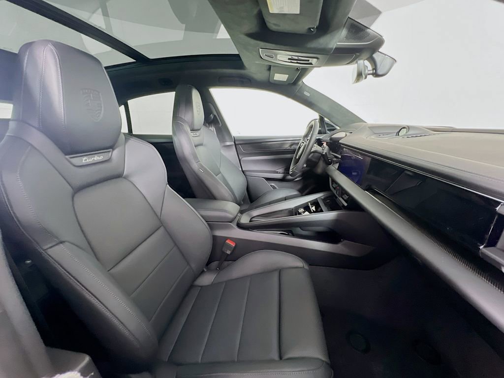 New 2026 Porsche Macan Turbo Electric image 30