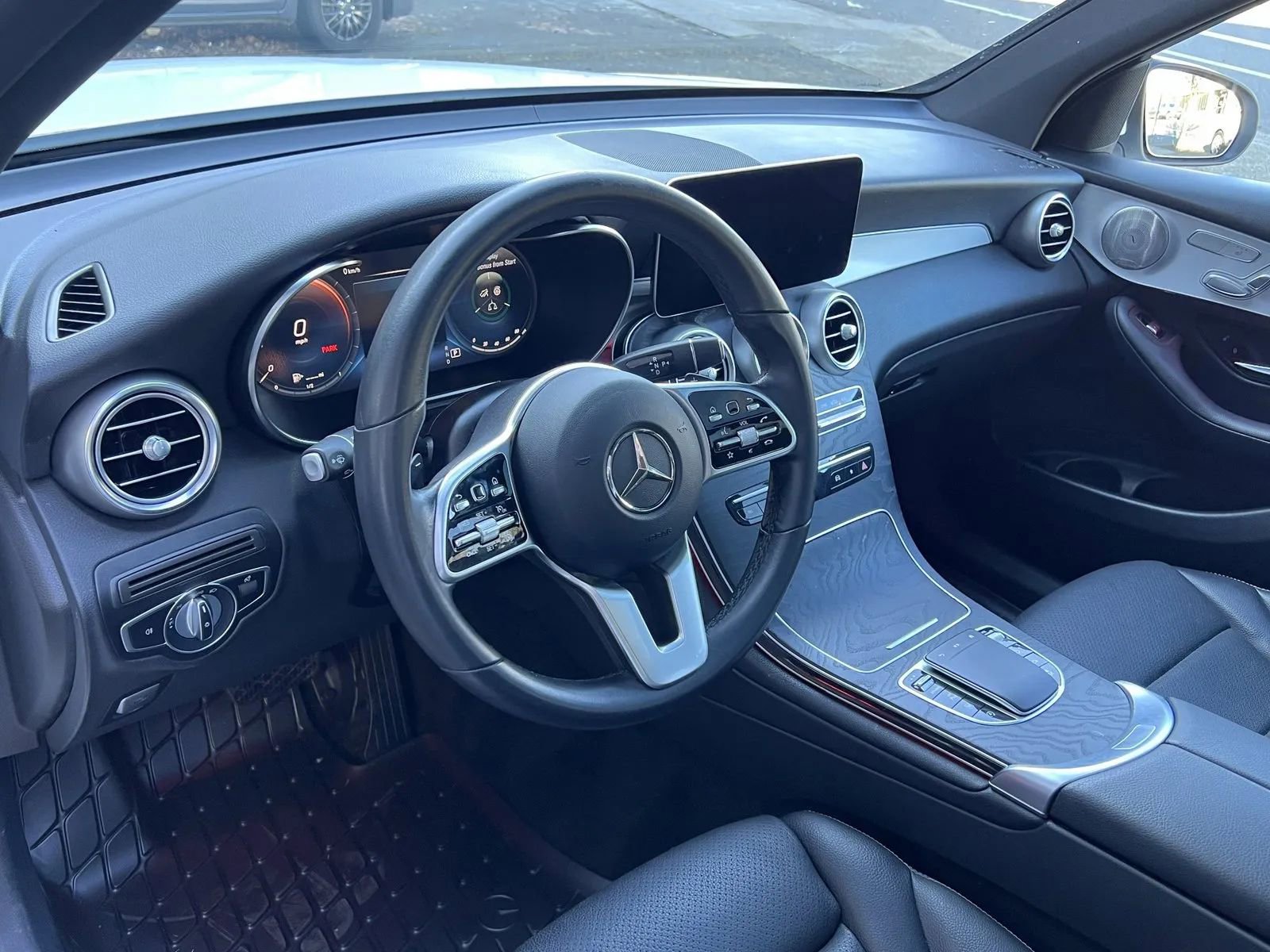 Used 2021 Mercedes-Benz GLC 300 GLC 300 4MATIC Sport Utility 4 image 16