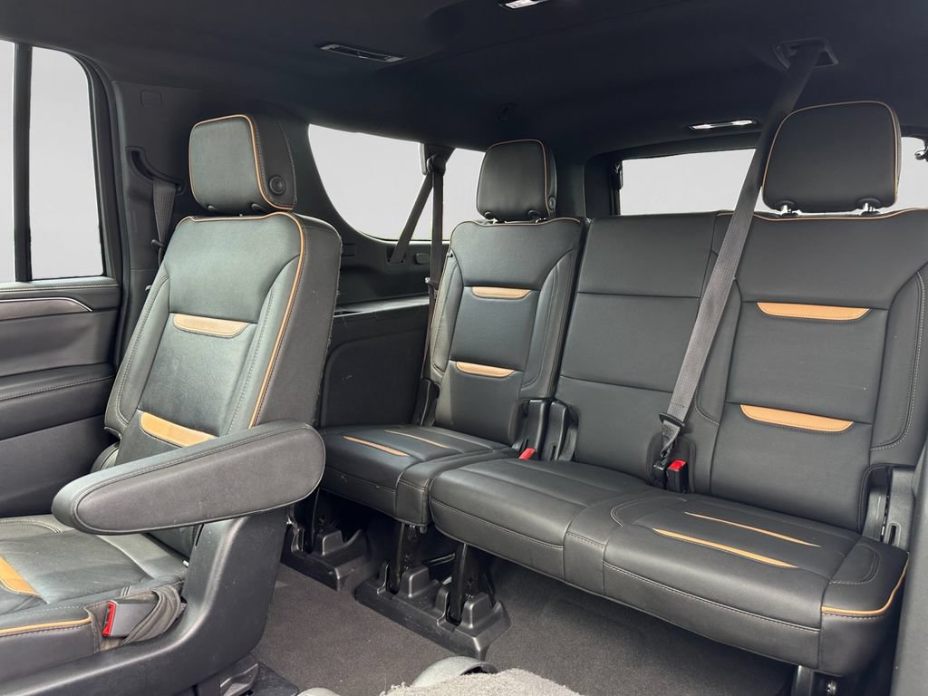 Used 2022 GMC Yukon XL AT4 w/ AT4 Premium Plus Package AWD/4WD image 38