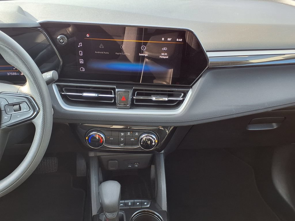 Used 2025 Chevrolet TrailBlazer LT FWD image 27