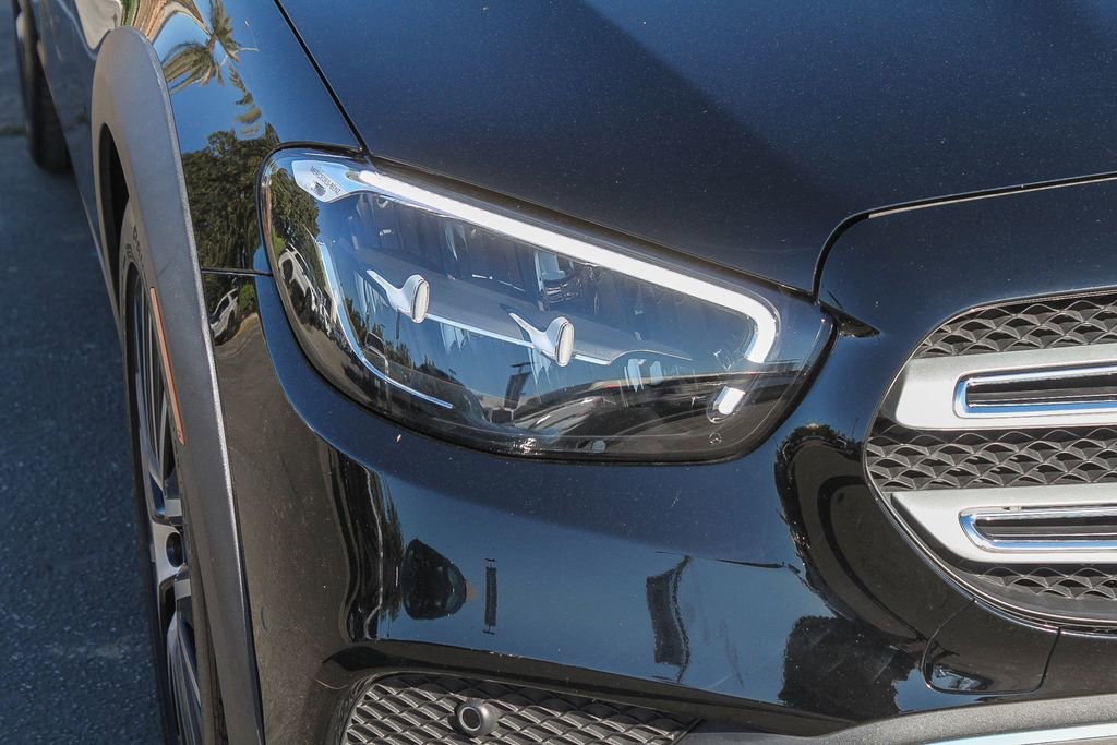 Used 2022 Mercedes-Benz E 450 4MATIC All-Terrain Wagon image 4