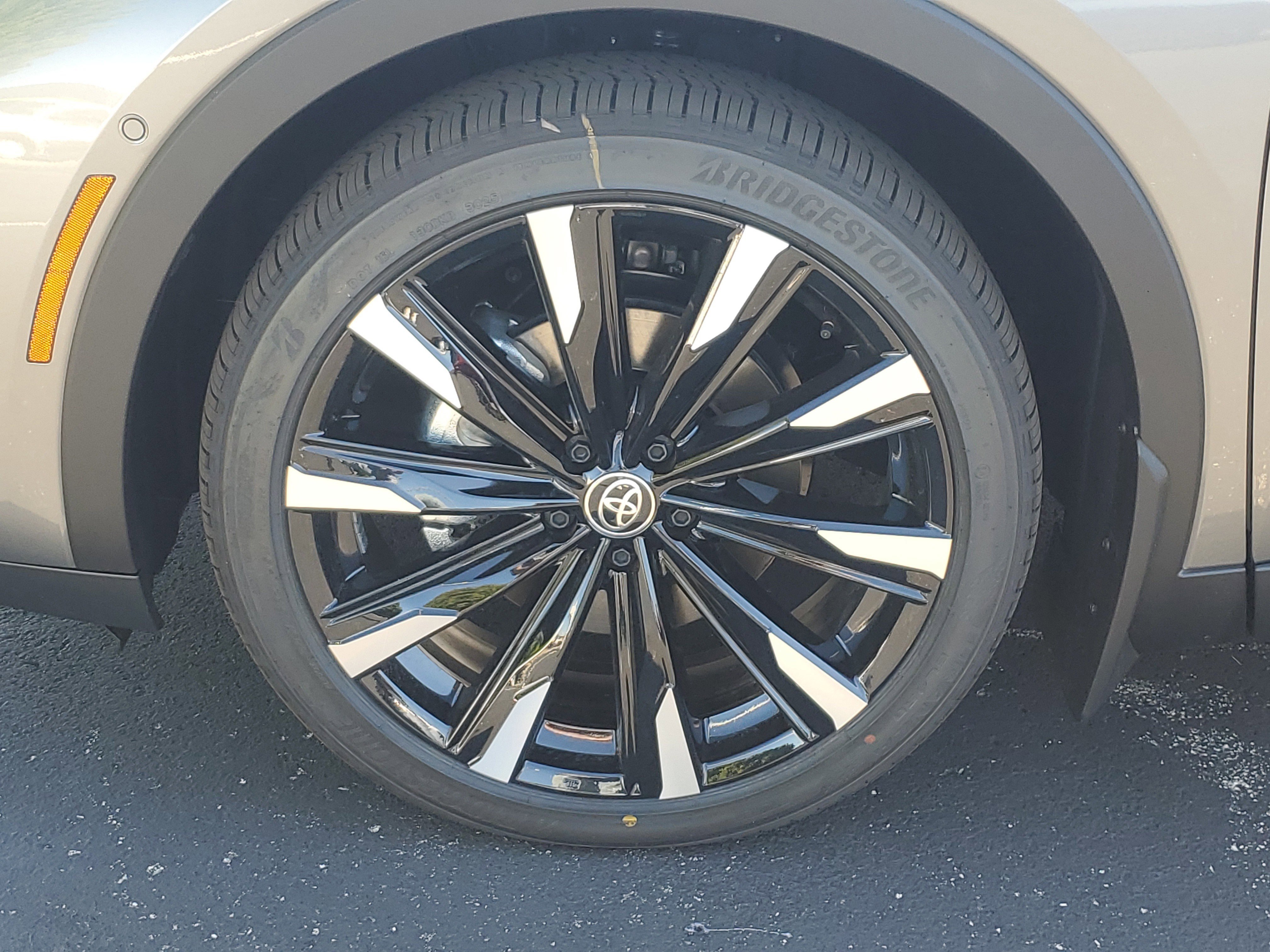 New 2026 Toyota Crown Platinum image 9