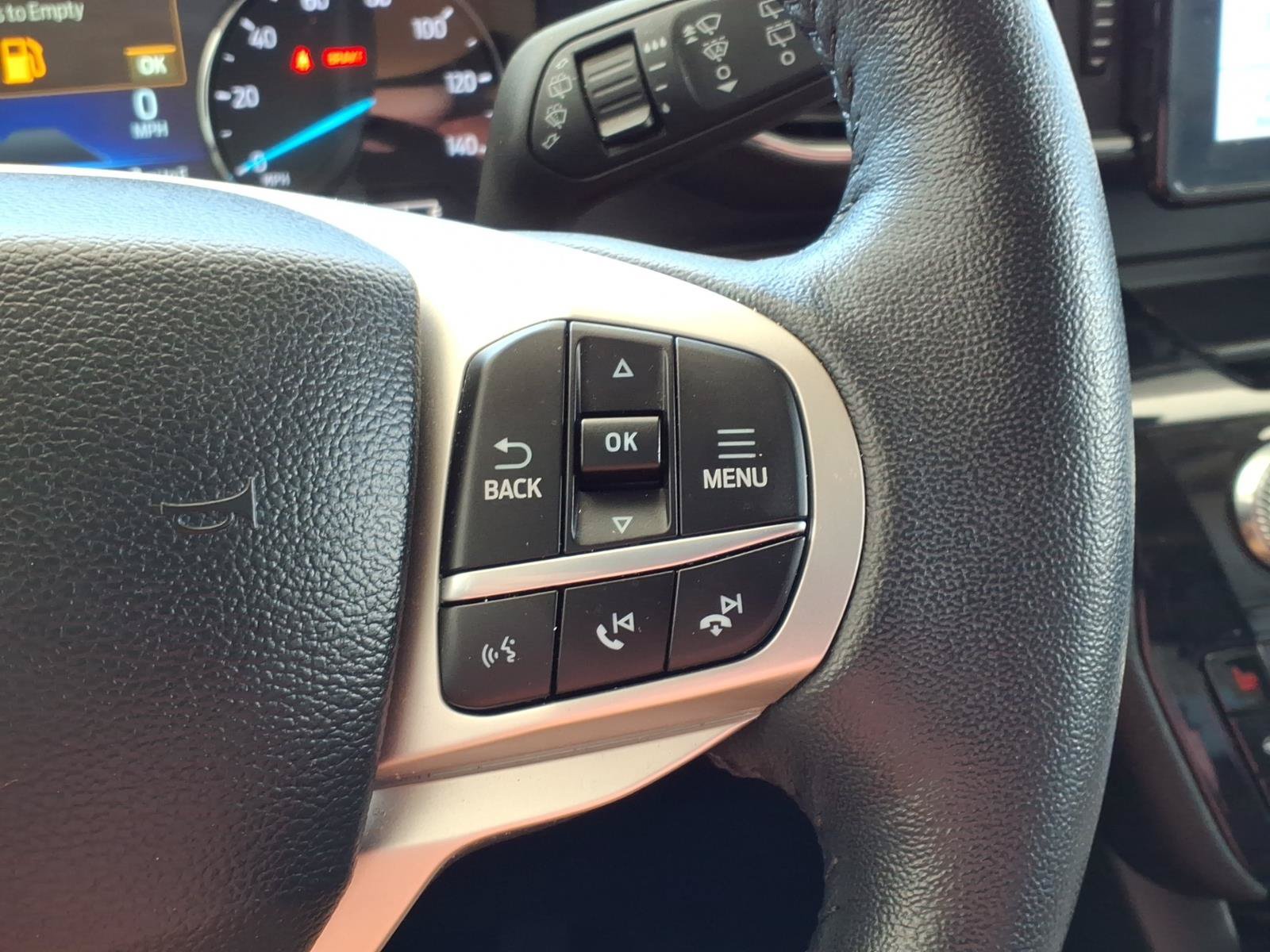 Used 2023 Ford Explorer Limited w/ Equipment Group 301A AWD/4WD image 15