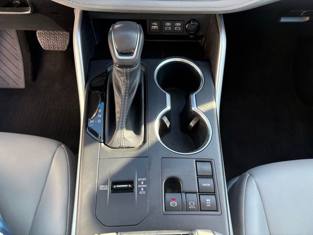 Used 2023 Toyota Highlander XLE image 18