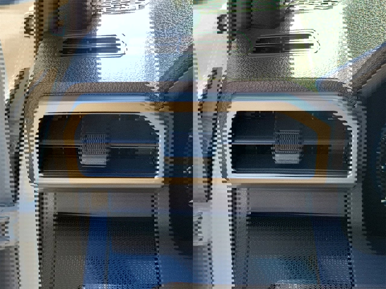 Used 2025 Toyota 4Runner Limited image 34